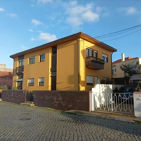 Apartment Yellow House Senhora da Hora