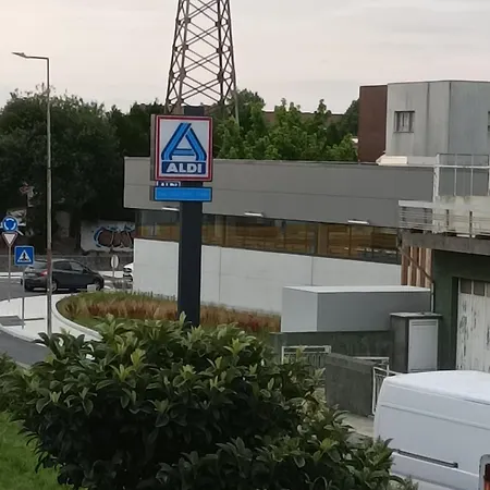 Yellow House * Senhora da Hora