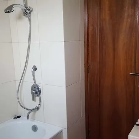 Yellow House Appartement *