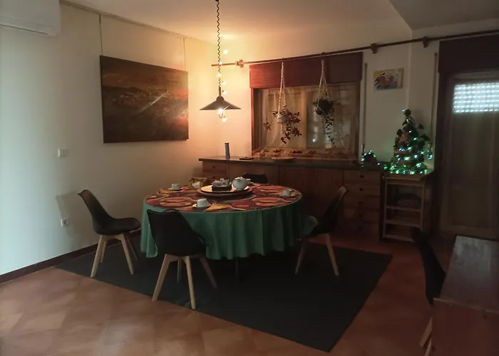 Yellow House 아파트