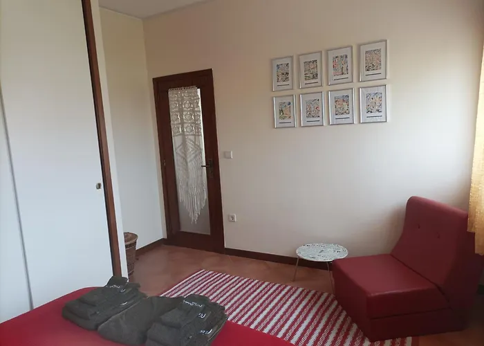 Yellow House 아파트 *