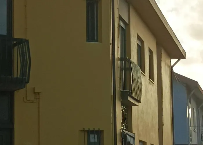 Yellow House * Senhora da Hora