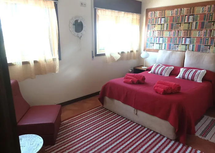 Yellow House 아파트